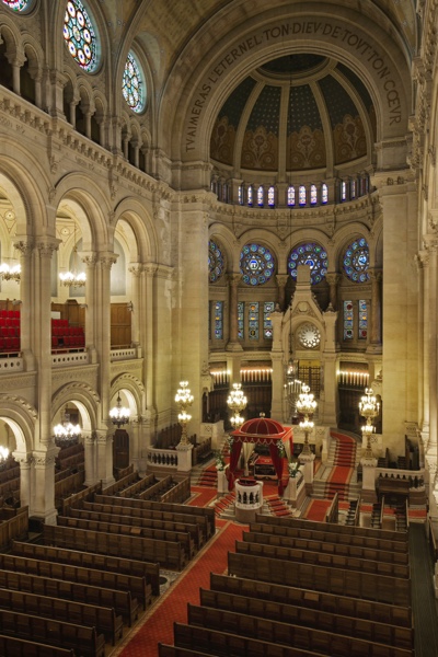 Vista de la Gran Sinagoga de París